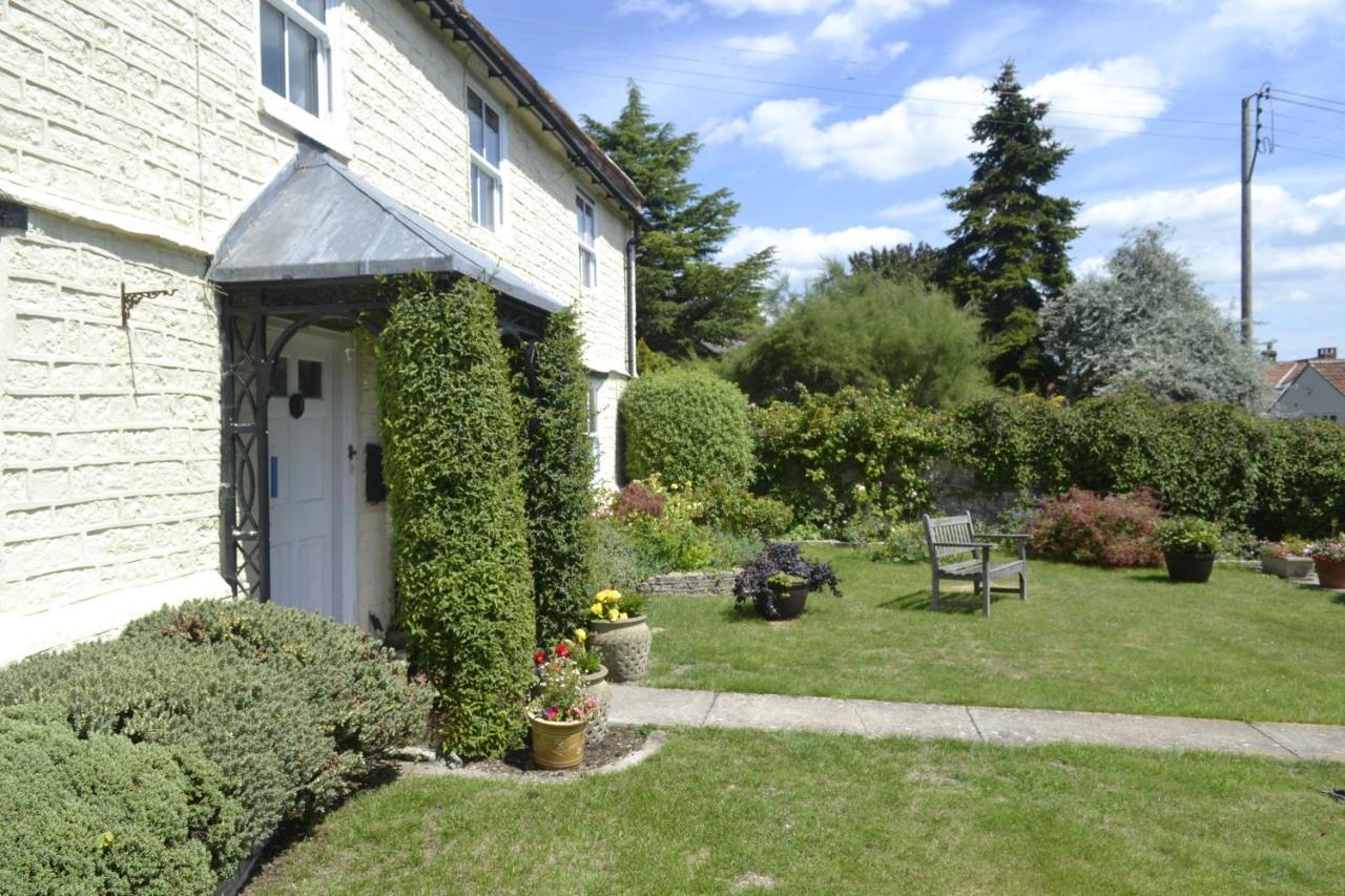 The Lawns Tea Room And B&B Ashcott エクステリア 写真